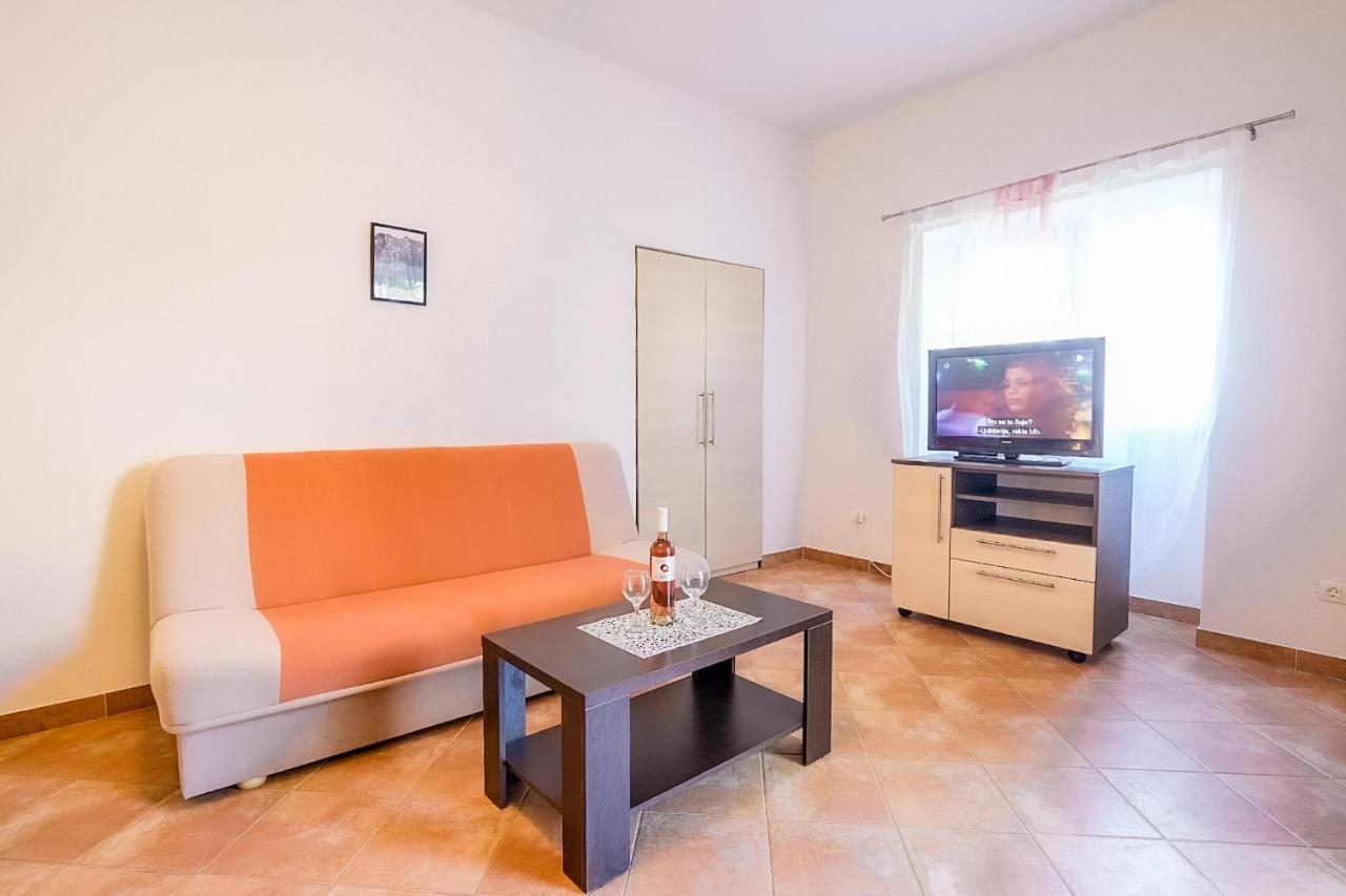Apartmani Nina روفينج المظهر الخارجي الصورة