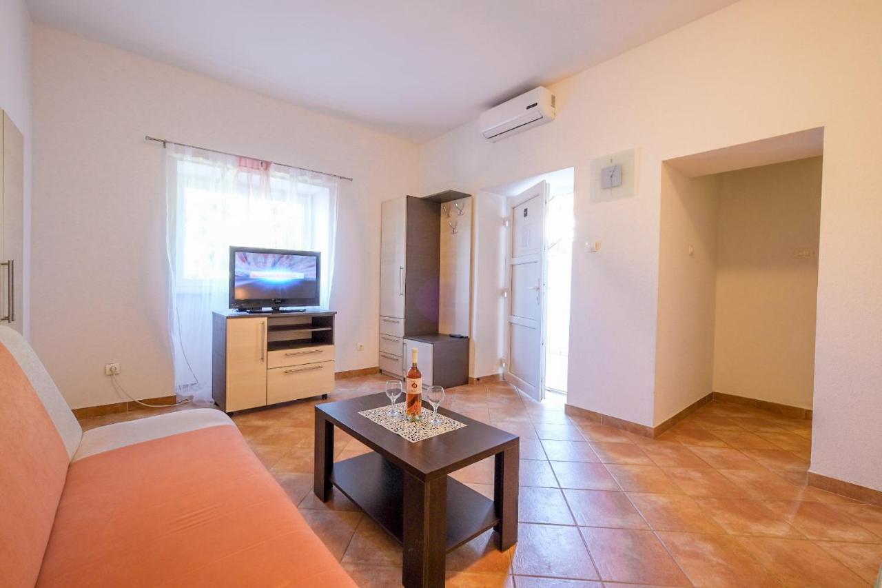Apartmani Nina روفينج المظهر الخارجي الصورة
