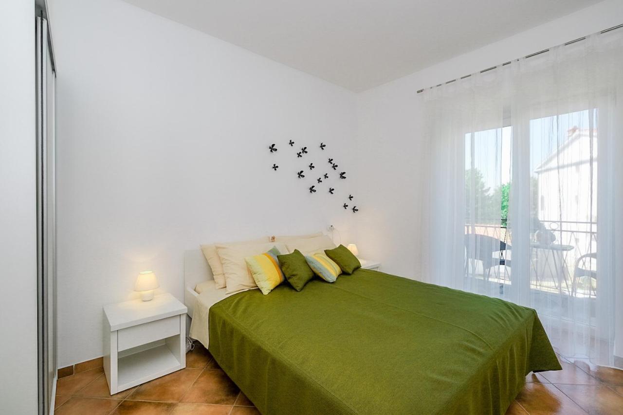 Apartmani Nina روفينج المظهر الخارجي الصورة